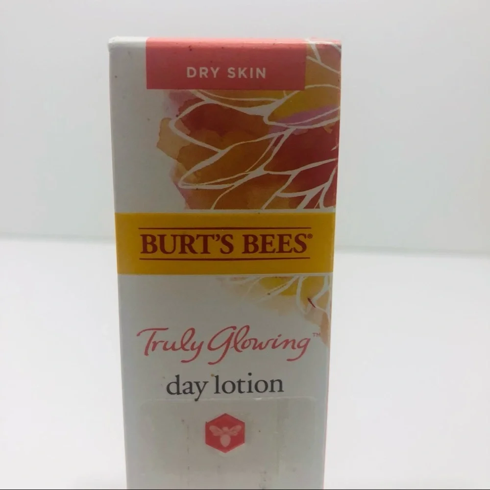 Burts Bees Truly Glowing Day Lotion 1.8 oz
